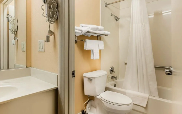 Rodeway Inn Gordonville