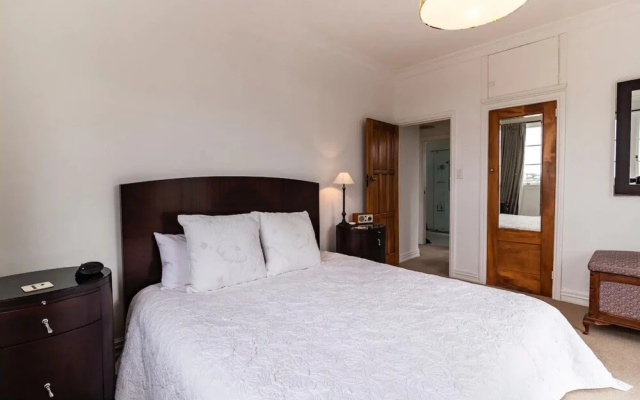 Boutique Apartment in Newmarket