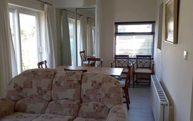 Captivating 2-bed House in Warden and Close to sea