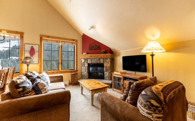 Dakota Lodge