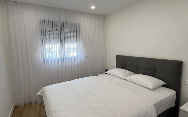 Apartment Ema