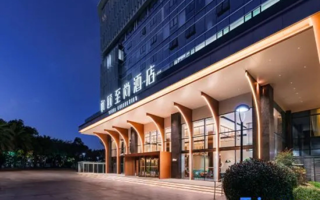 Yitel Collection Hotel (Ningbo Old Bund Sanjiangkou)