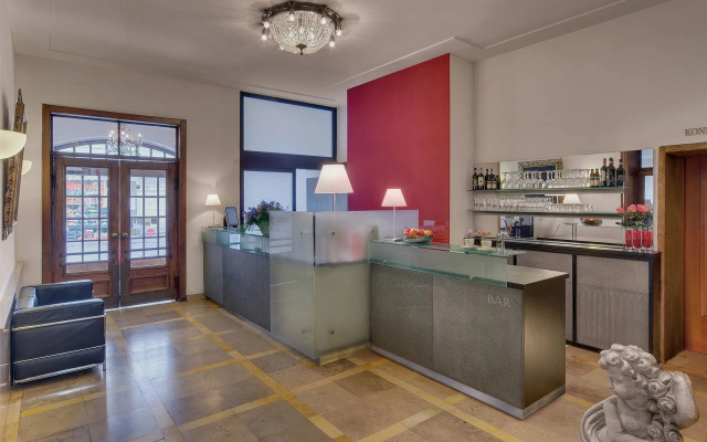 Alpen Hotel München