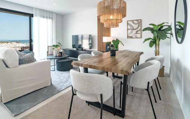 Lme9.f1- Penthouse, Amazing Views, Families Only