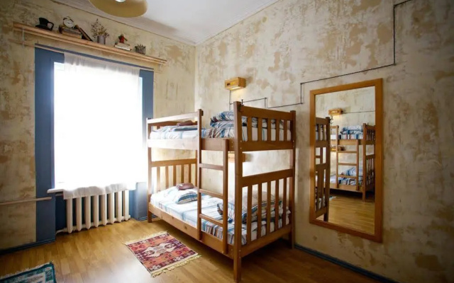 M42 Hostel