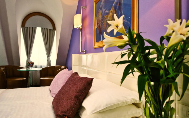 Hotel Phoenix