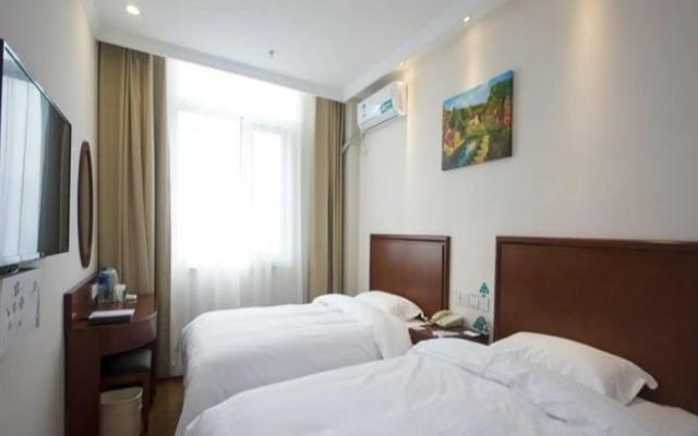 GreenTree Inn (Qinghuangdao Railway Station Square)
