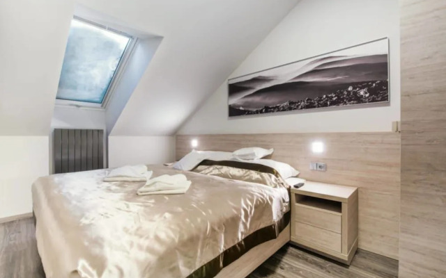 Hotel Pecr Deep
