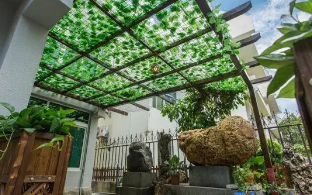 Haikou Qingyuan Chinese Inn (Hainan University Haikou People's Hospital)