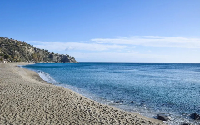 Stunning Apartment in Briatico With Wifi and 2 Bedrooms