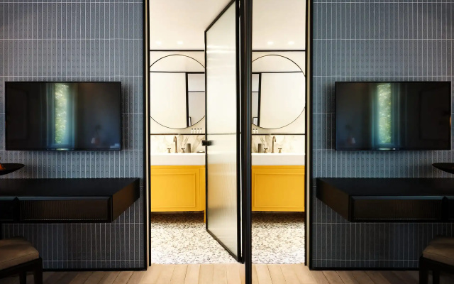 The Twenty One Hotel