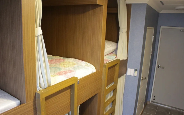 Bexco Hostel B&B