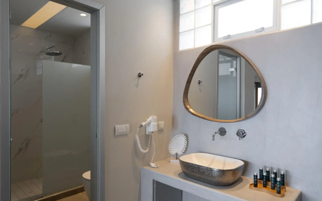 Perla Nera Suites