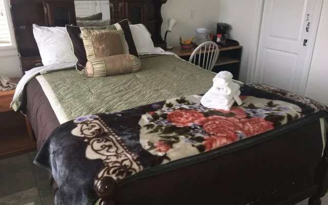 White House Bed and Breakfast
