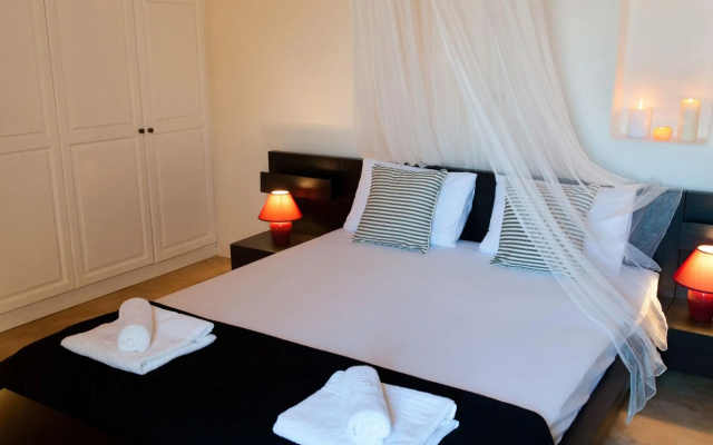 Villa in Mykonos Near Agios Sostis Beach