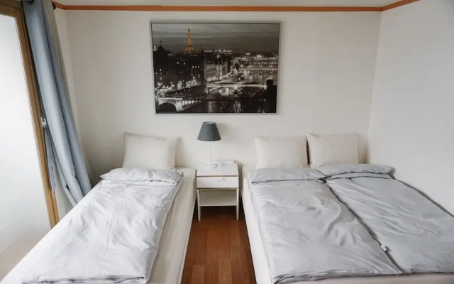 Hongdae One House Quad Room
