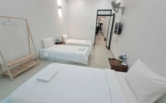 HT Airport Inn