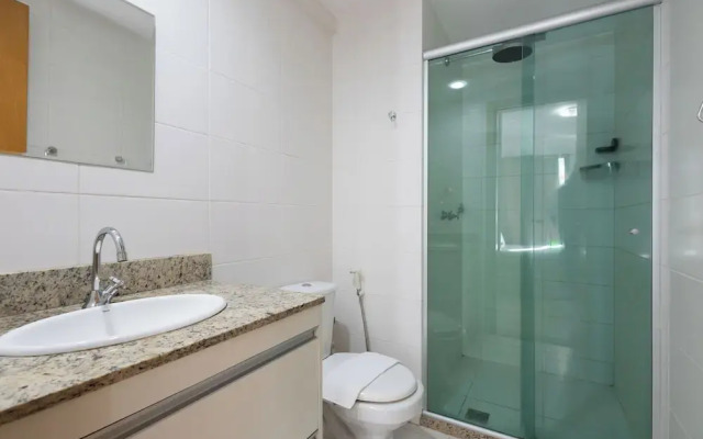 Studio em cond. c/ Academia, Asa Norte SMZ407