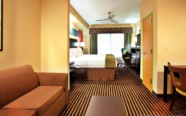 Holiday Inn Express & Suites Laplace by IHG