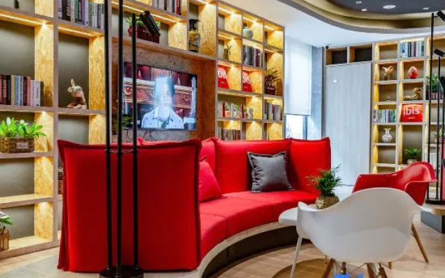 Ibis Hotel (Jinan Shandong Normal University Culture East Road Shop)