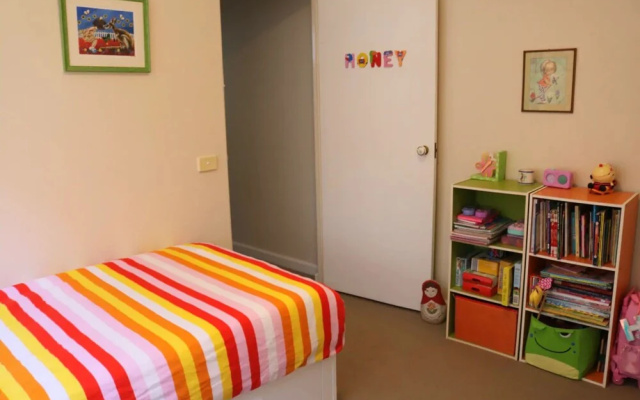 Spacious 4 Bedroom Seaside Gem