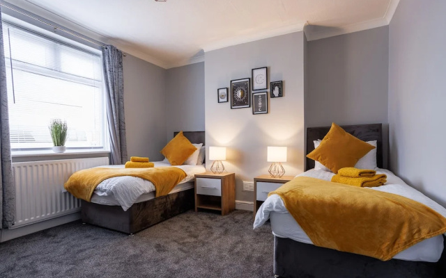 Bedlington - House - Sleeps 3 - Parking - Garden