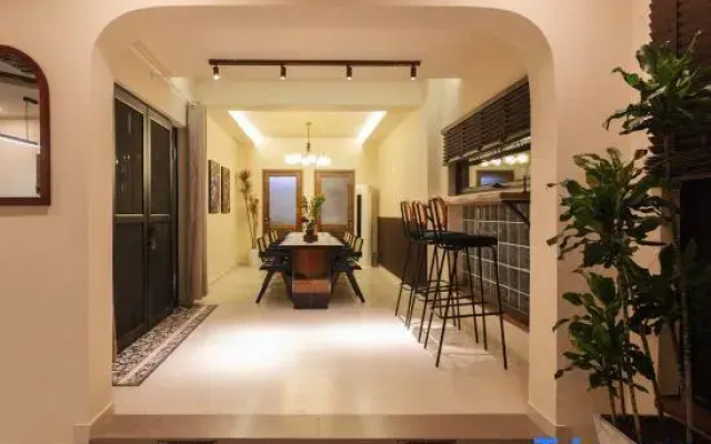 Middle Globe Resort