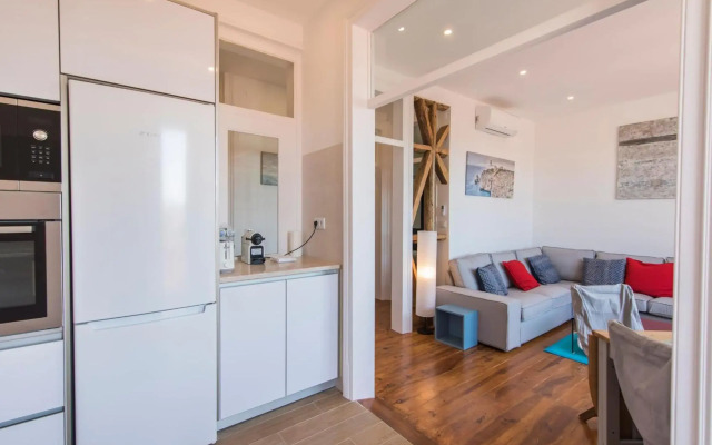 LovelyStay - Comfortable apartment with river views