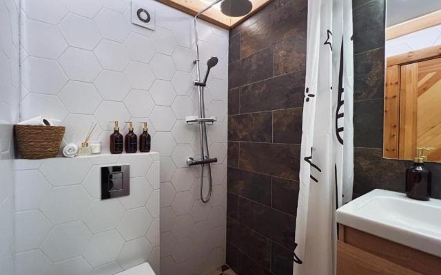 Alexa Luxury Mountain Home (Алекса Лакшери Маунтин Хоум)