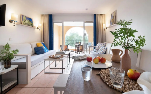 Luxury 4-person Riviera Sanctuary