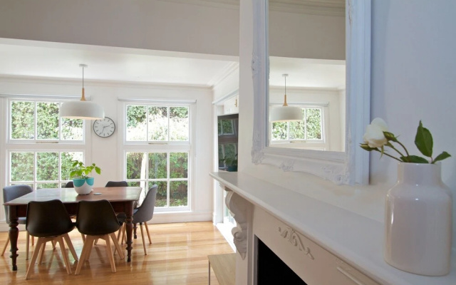 Strahan House