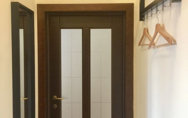 Апартаменты Apartments next to Opera вид на фасад