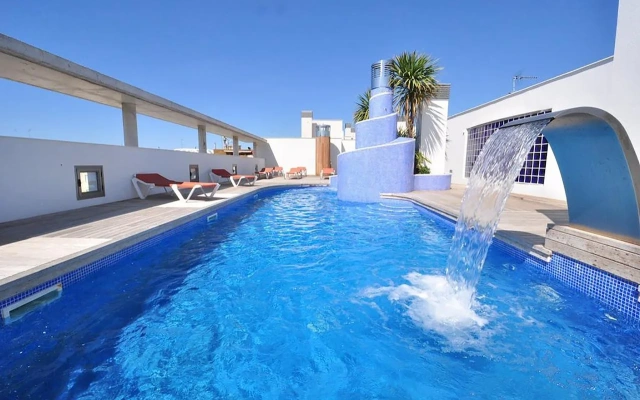 Monaco Apts.