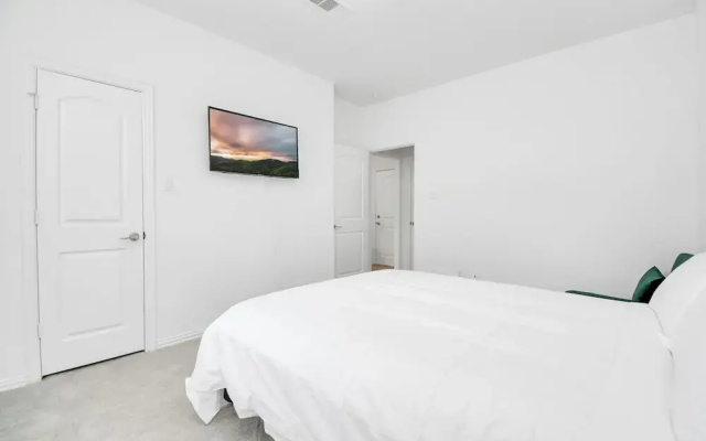 Lux Galleria Home-5BR Roof Deck