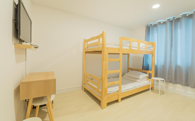 James Blue Guesthouse