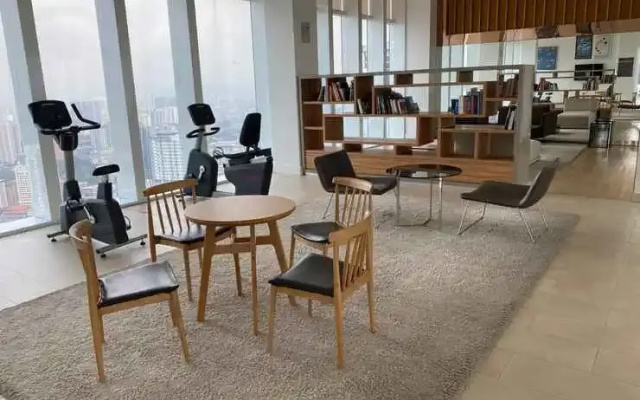 Platinum Suites by StayHere