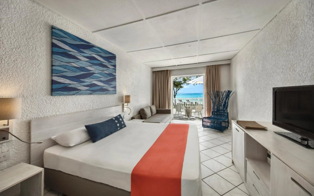 Astroea Beach Hotel