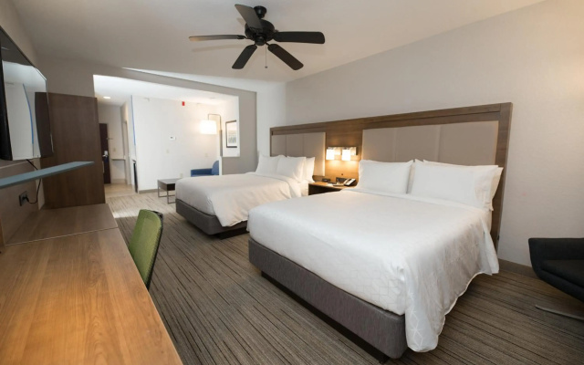 Holiday Inn Express Clinton by IHG