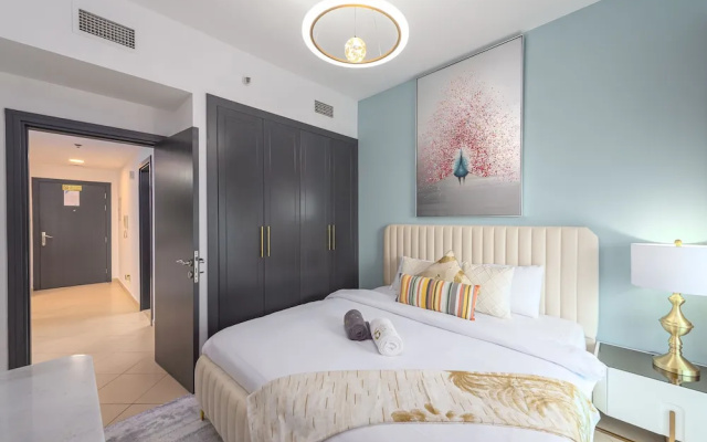 Marina View Spacious 1 BR Near Metro Apartments