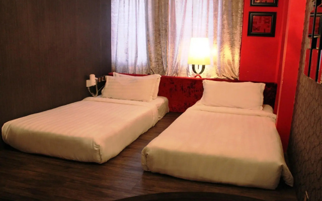 Max Star Hotel - Backpackers