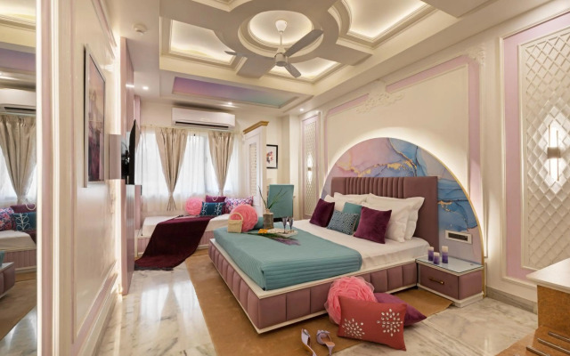 Hotel Sarang Palace