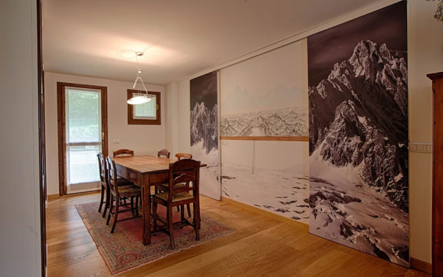 JOIVY Lovely Apt W/Mountain View And Parking In Courmayeur
