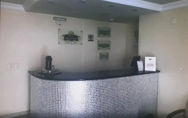Hotel Monterei