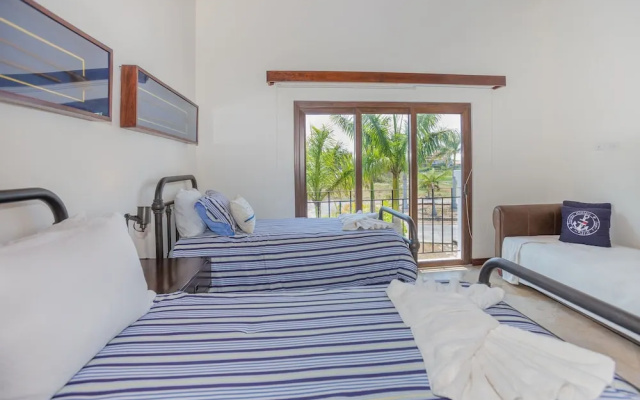 Pristine Bay 4033 4 Bedroom Home by RedAwning