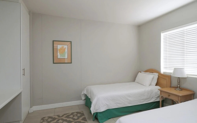 Dolphin Beach H103