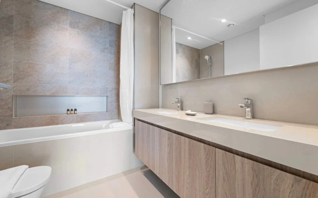 Silkhaus Luxury 2BR Emaar Tower Family Ideal