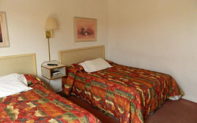Marine Motel