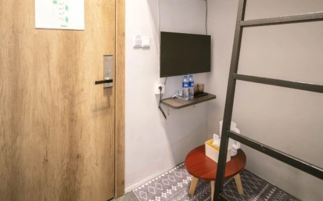 Xishixuan Homestay (Guangzhou Shangxiajiu Pedestrian Street Hualinsi Subway Station)