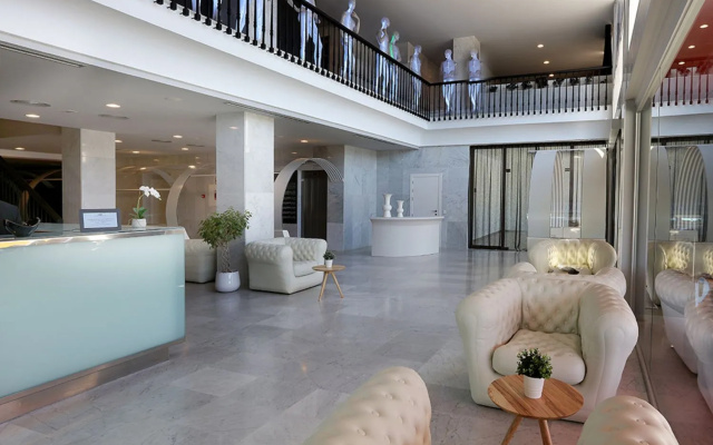 Отель AxelBeach Ibiza Spa & Beach Club - Adults Only Hotel