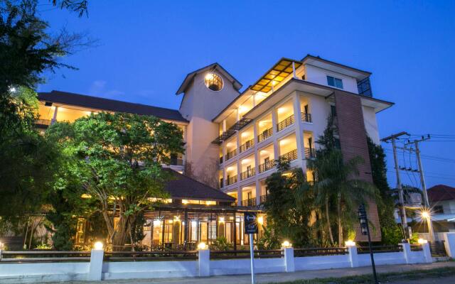 Suparee Park View Hotel вид на фасад